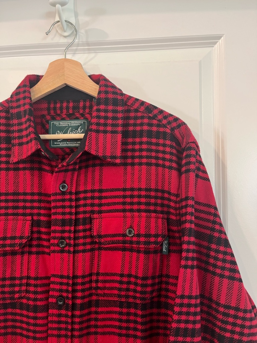 Woolrich Red and Black Plaid Flannel Shirt Jacket with Pockets - Picture 2 of 10